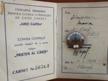 Carnet si insigna Prieten al cartii foto