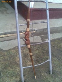 arc din lemn sculptat... foto