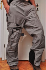PANTALONI NORTH FACE GORETEX foto