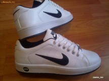 ADIDASI NIKE FACTORY foto