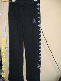Pantaloni sport foto