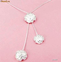 LANTISOR deosebit cu 3 PANDANTIVE in forma de FLOARE,  PLACAT CU ARGINT 925 (marcat 925)! Lant superb! Cea mai buna idee de cadou!!! foto