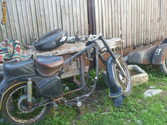 piese de motocicleta simson foto mare