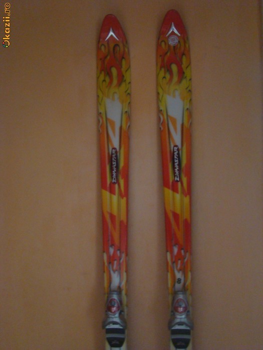 Skiuri DYNASTAR foto mare