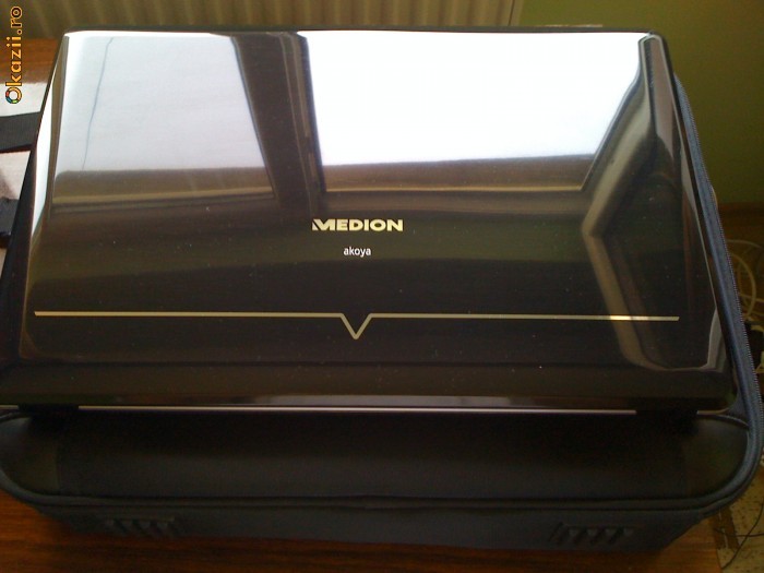 Vand laptop Medion Akoya P7612 17,3,dual core 2.1 GHz,HDD 500GB foto mare