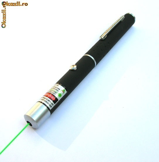 LASER VERDE - 200 MW - BATERII INCLUSE! foto mare