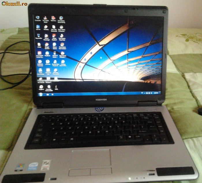 LAPTOP TOSHIBA SATELLITE foto mare