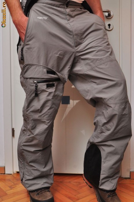 PANTALONI NORTH FACE GORETEX foto mare