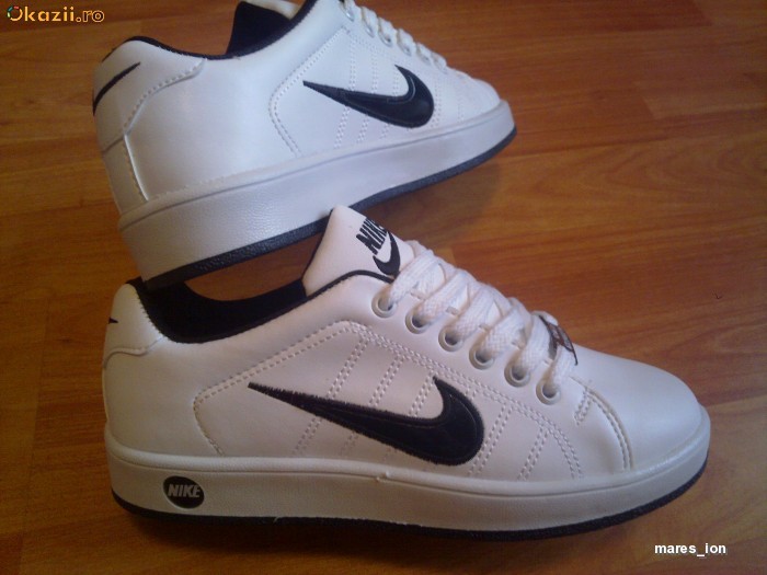 ADIDASI NIKE FACTORY foto mare