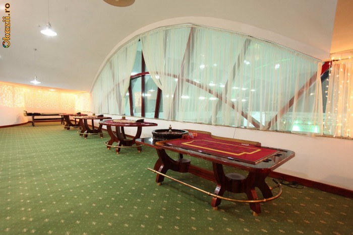 INCHIRIEM ECHIPAMENT CASINO PROFESIONAL PENTRU EVENIMENTE foto mare