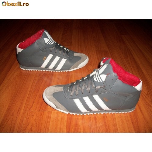 GHETE ADIDAS ROM DIN PIELE NATURALA foto mare