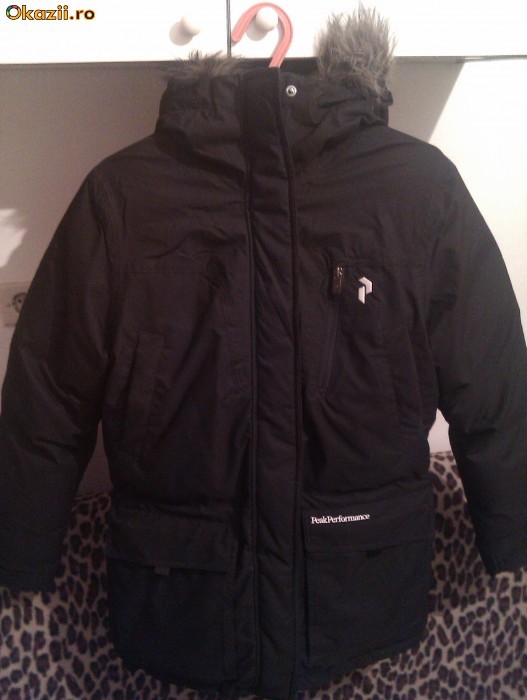 SUPER OFERTA !!! VAND PEAK PERFORMANCE PARKA DE DAMA ,MARIMEA S,IMPERMEABILA CU PUF DE GASCA foto mare