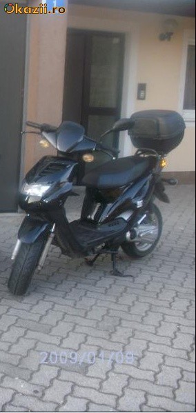 vand scuter 49cc foto mare