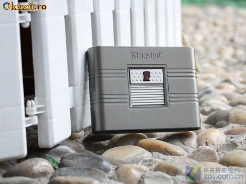 Kingston USB 2.0 Hi-Speed 19-in-1 Media Card Reader foto mare
