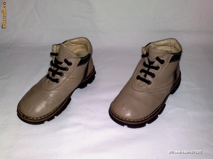 GHETUTE/GHETE PIELE COPII NR 26 INTERIOR 16.5 CM foto mare